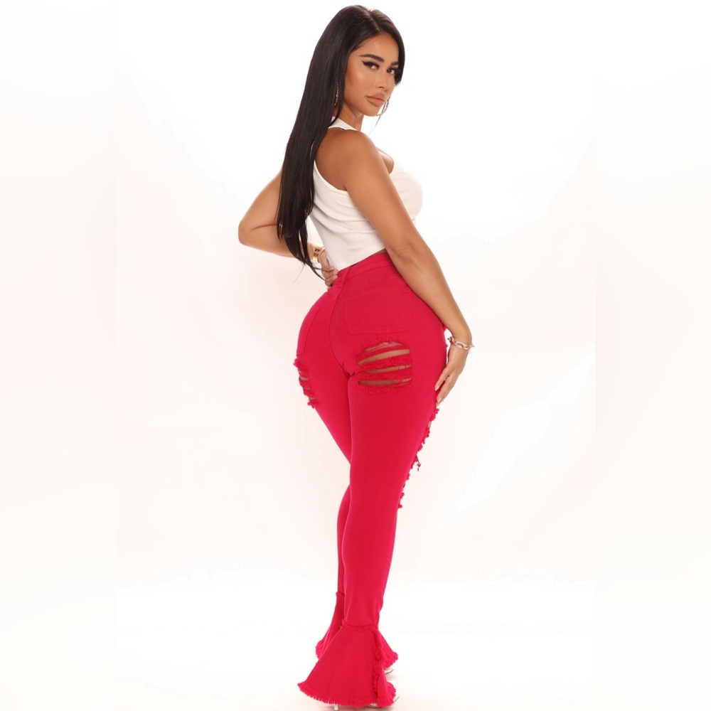 Flare, distressed FN jeans-fuchsia